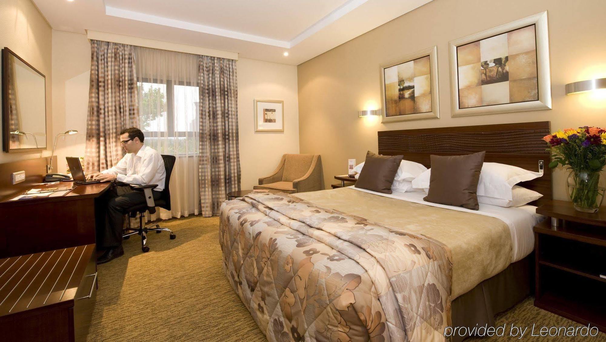 City Lodge Hotel Johannesburg Airport, Barbara Road Kempton Park Exterior photo